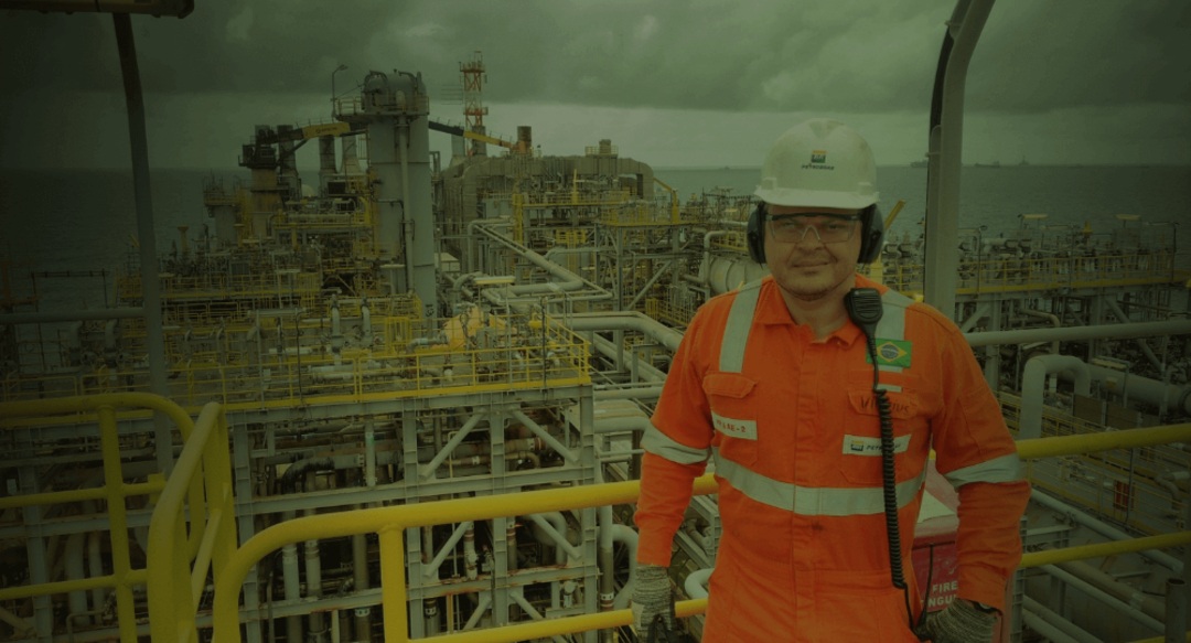 Petrobras career employee with safety PPE