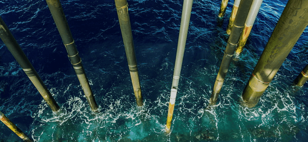 Estrutura de sustentação de plataforma de petróleo